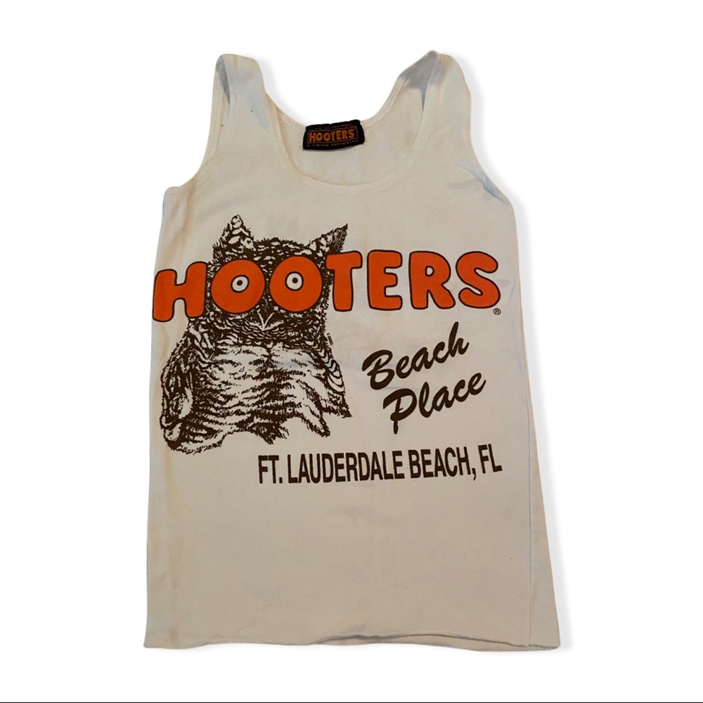 hooters tank top